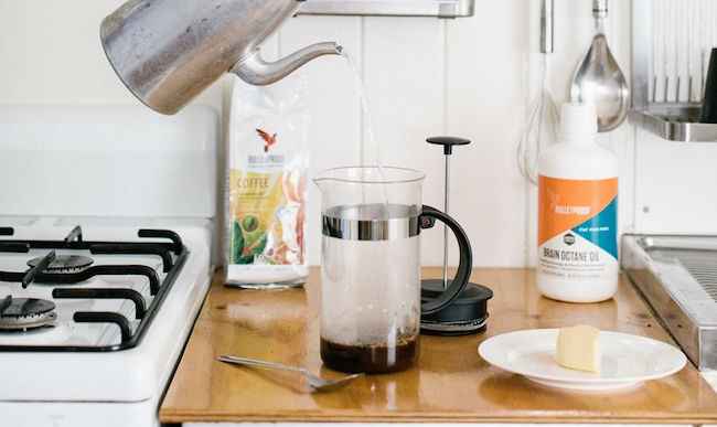 Cómo hacer café a prueba de balas en casa