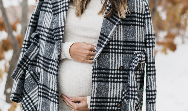 Los abrigos de maternidad más elegantes para mantenerte cálido durante todo el invierno